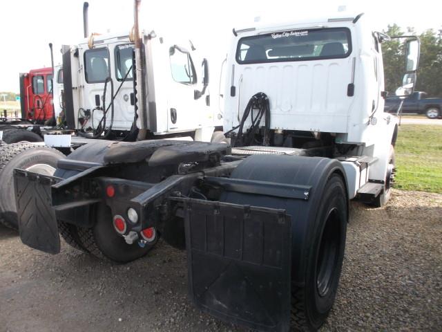 Image #2 (2007 FREIGHTLINER M2 S/A 5TH WHEEL)